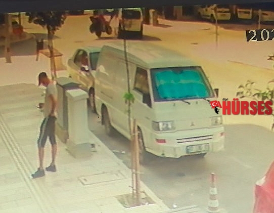 Ticari araca çarpan ATV sürücüsü ölümden döndü