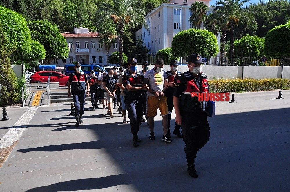 Turistleri böyle dolandırdılar