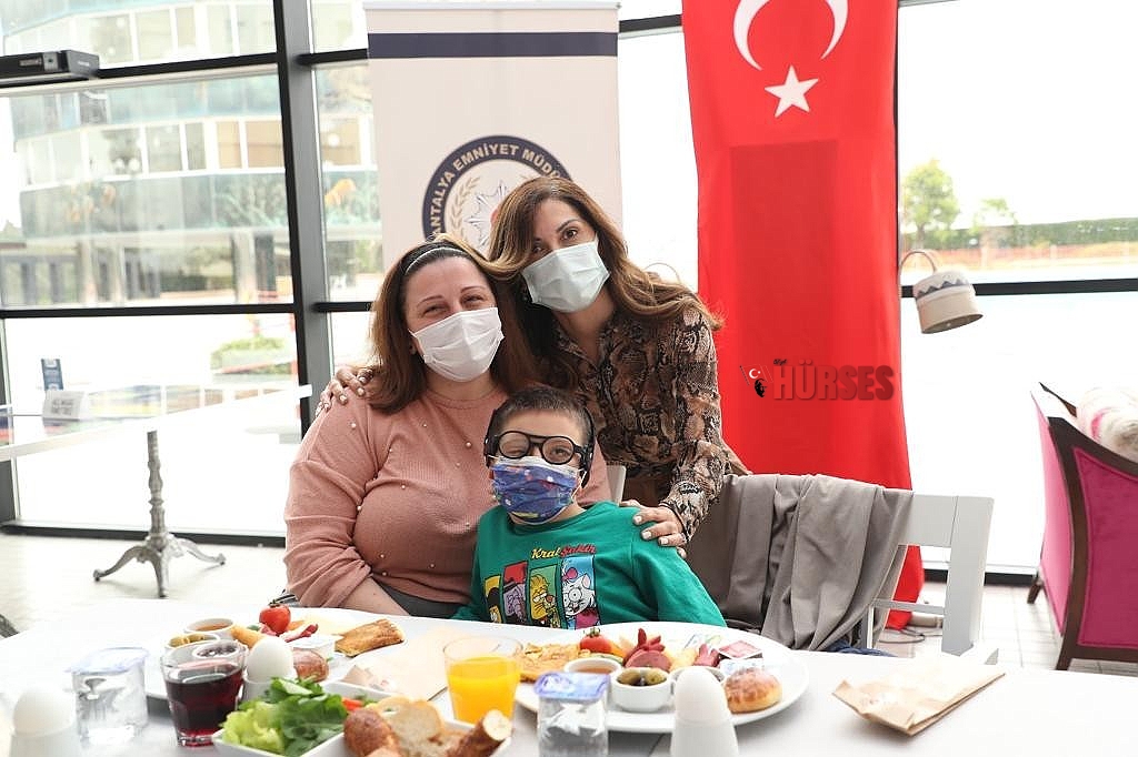 "En İyi Narkotik Polisi Anne" projesi tanıtıldı
