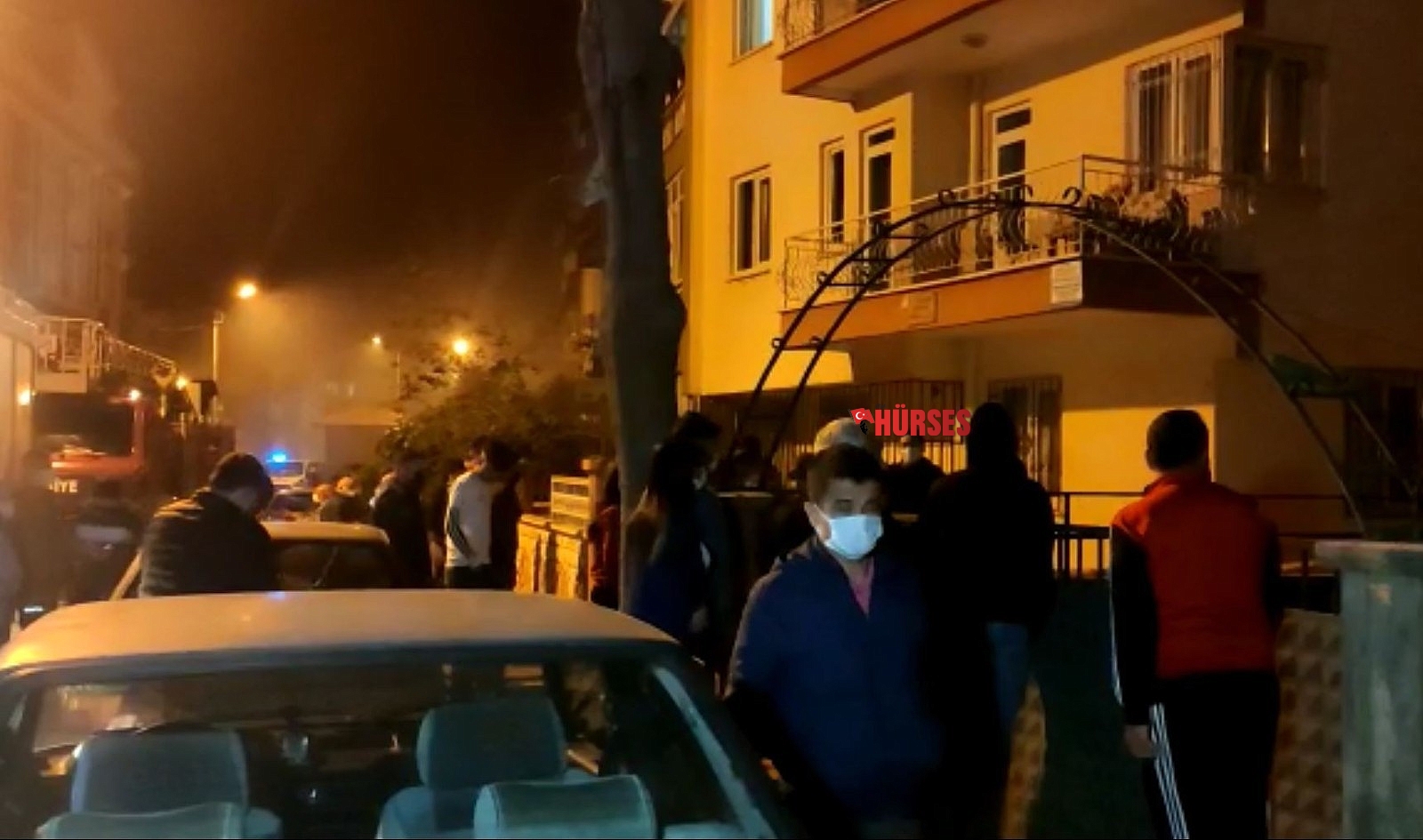 Antalya'da apartman sakinlerini sokağa döken yangın