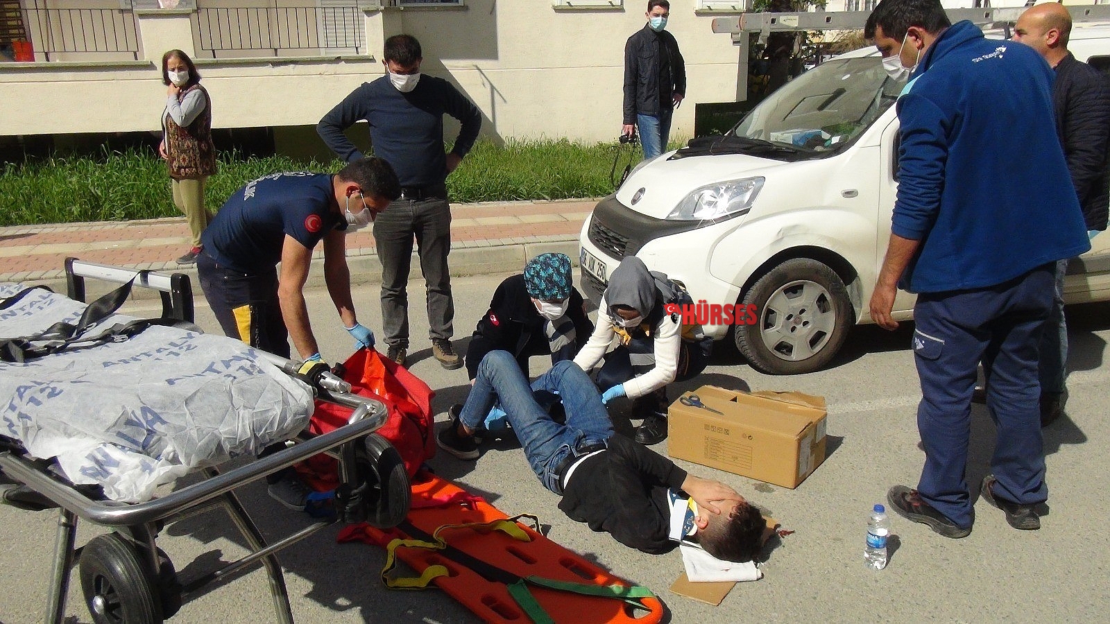 Ticari araca çarpan bisiklet sürücüsü yaralandı