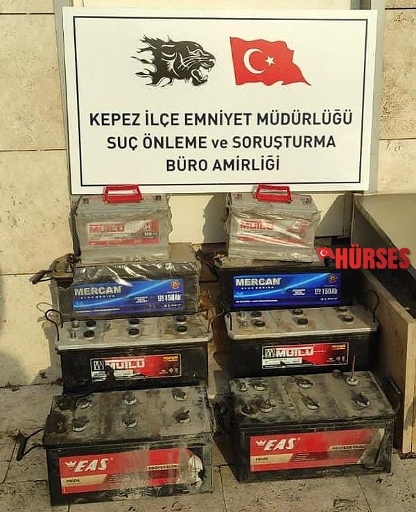 Akü hırsızları yakalandı