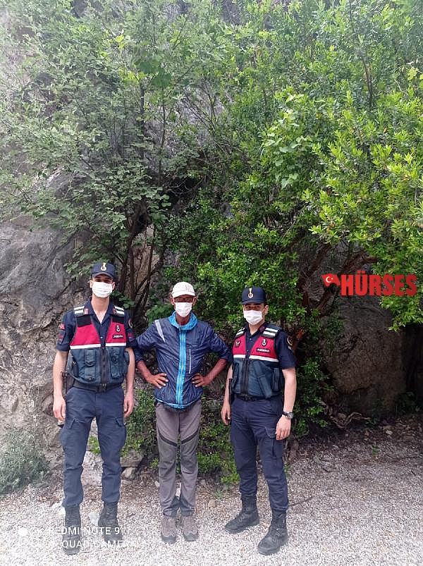 Yürüyüşe çıktığı kanyonda kaybolan turisti jandarma kurtardı