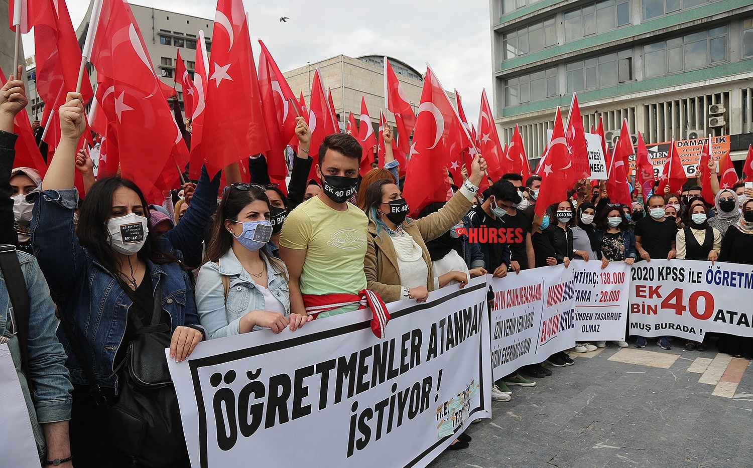 "Ek 40 bin öğretmen ataması yapılmalı"