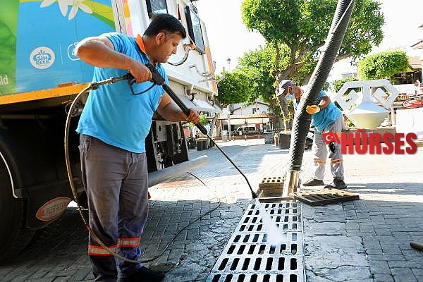 Alanya Belediyesi'nden mazgal temizliği