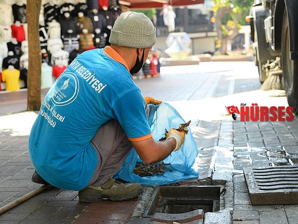 Alanya Belediyesi'nden mazgal temizliği