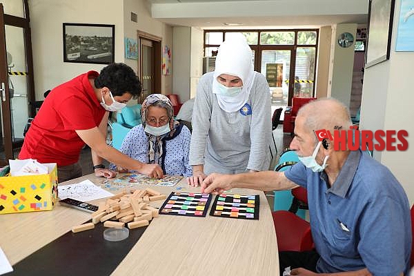Alzheimer hastalarının Mavi Ev'i faaliyete başladı