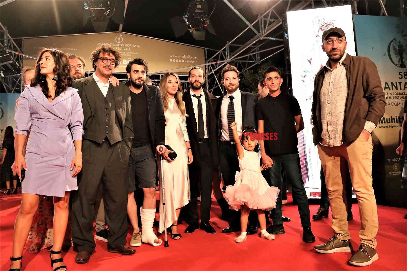 58. Antalya Altın Portakal Film Festivali'nde kırmızı halıda şıklık yarışı