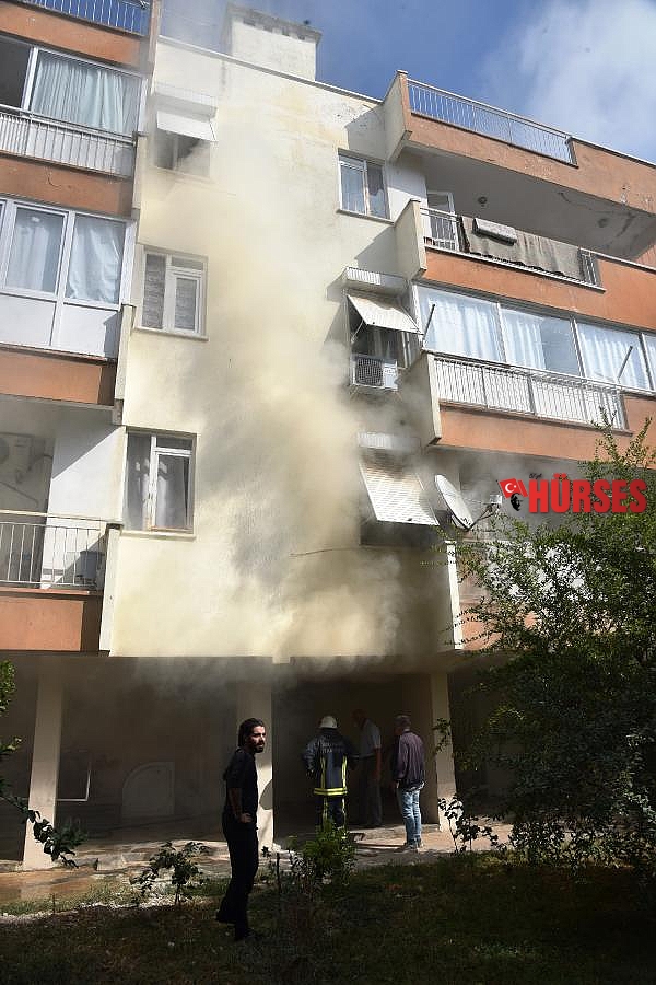 Apartman bodrum katında yangın