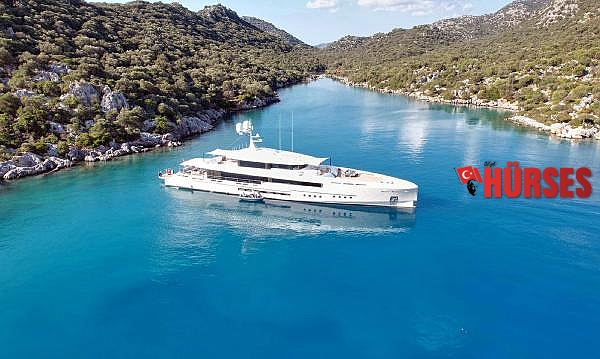 Dünyaca ünlü lüks yat 'Endeavour 2' Kekova'da