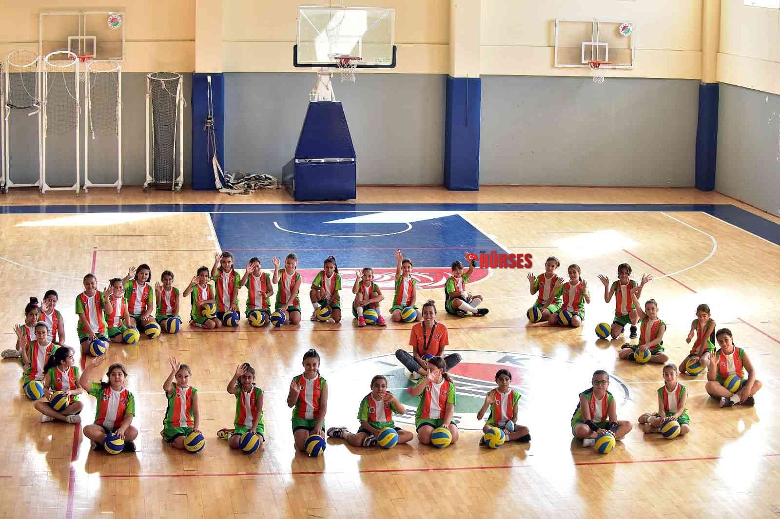 Kepez'de fileye yeni sultanlar yetişiyor