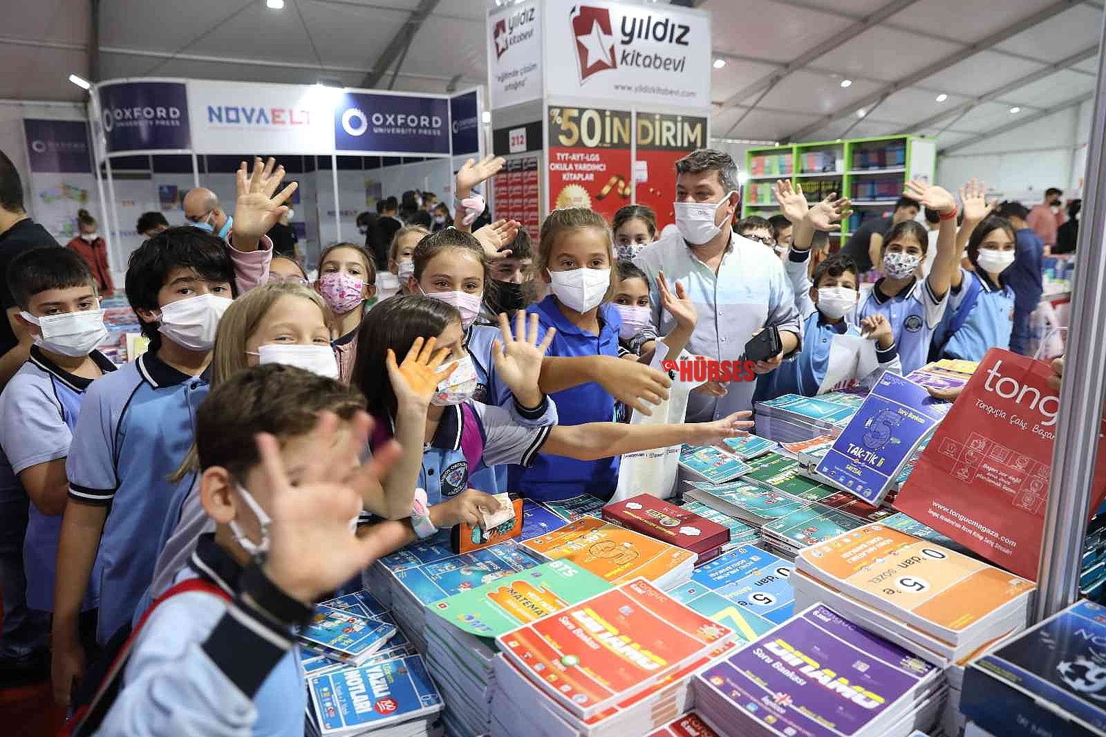 Kitap Fuarı'na öğrenci ilgisi