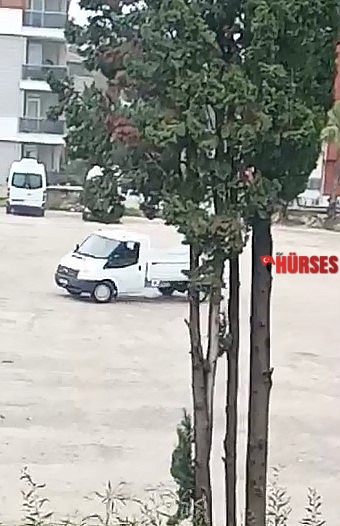 Kamyonetle drift atıp tehlikeye davetiye çıkarttı