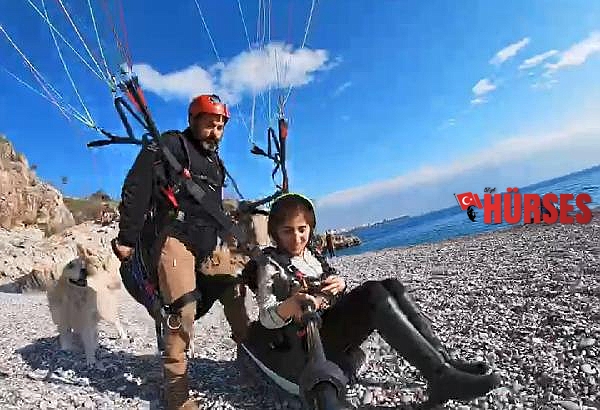 Yamaç paraşütüne misinanın dolandığı anlar kamerada