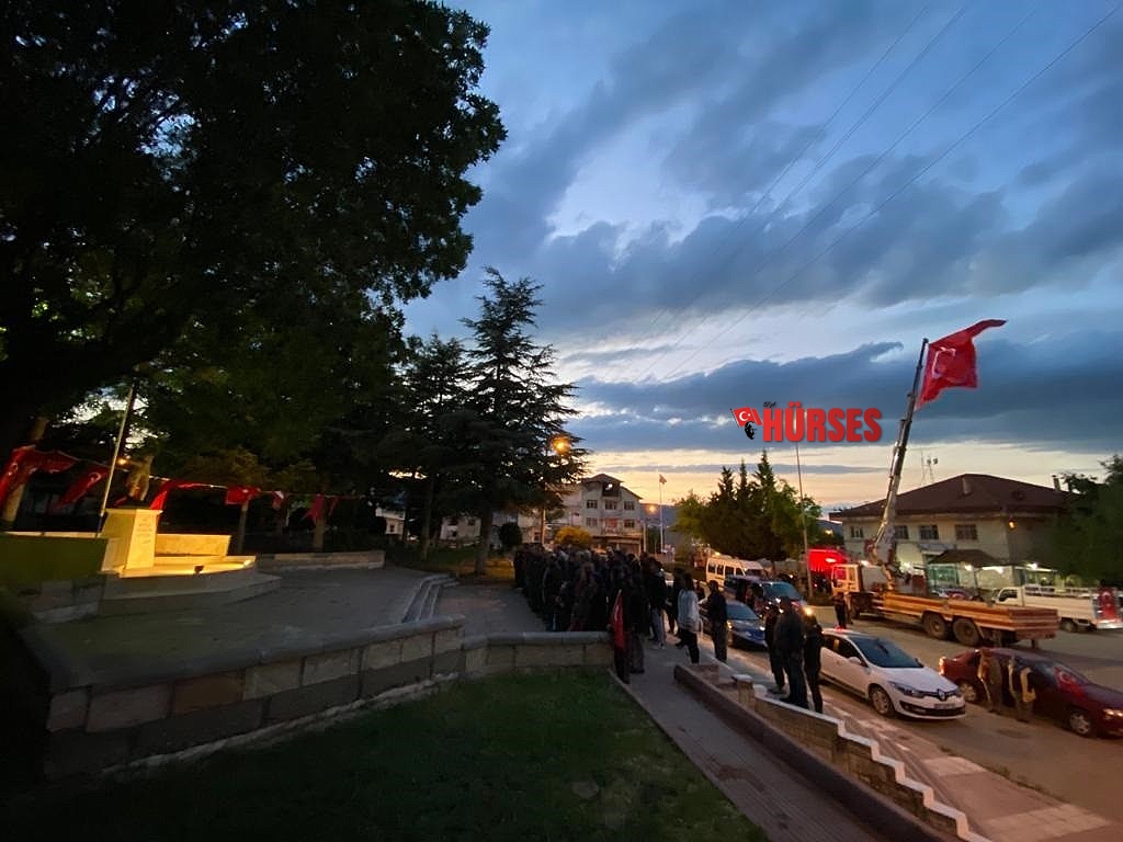150 araçlık konvoy ile 19 Mayıs kutlaması
