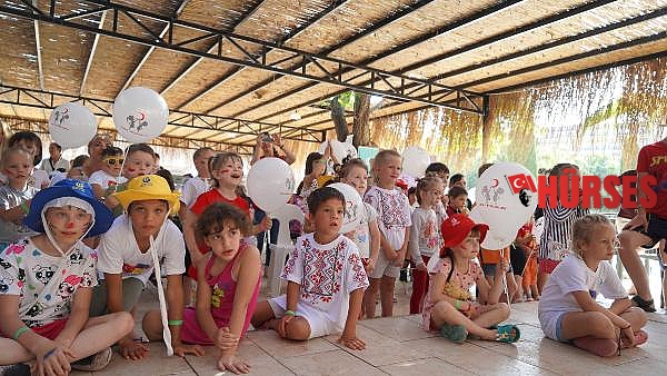 Antalya'da kalan Ukraynalı yetimlere Türkçe öğretilecek