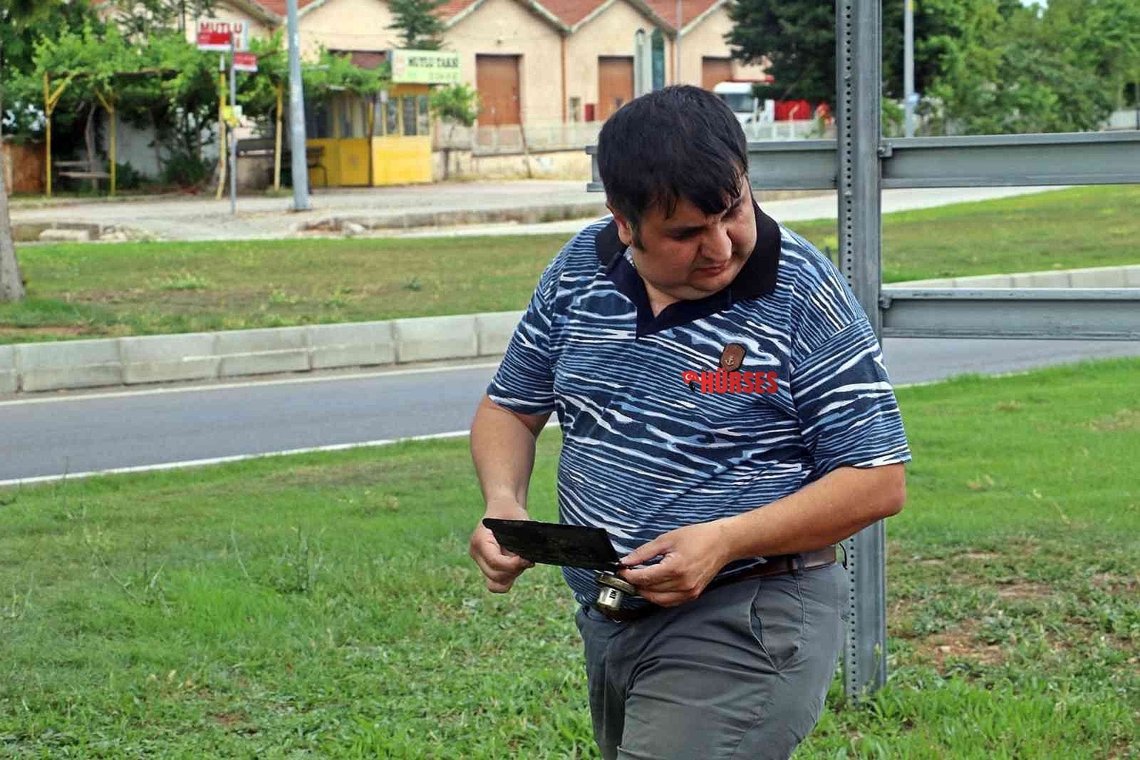 Emanet verdiği motosikletinden geriye yakıt deposunun kapağı kaldı
