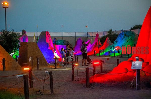 Turistler, teleskopla uzayı keşfediyor