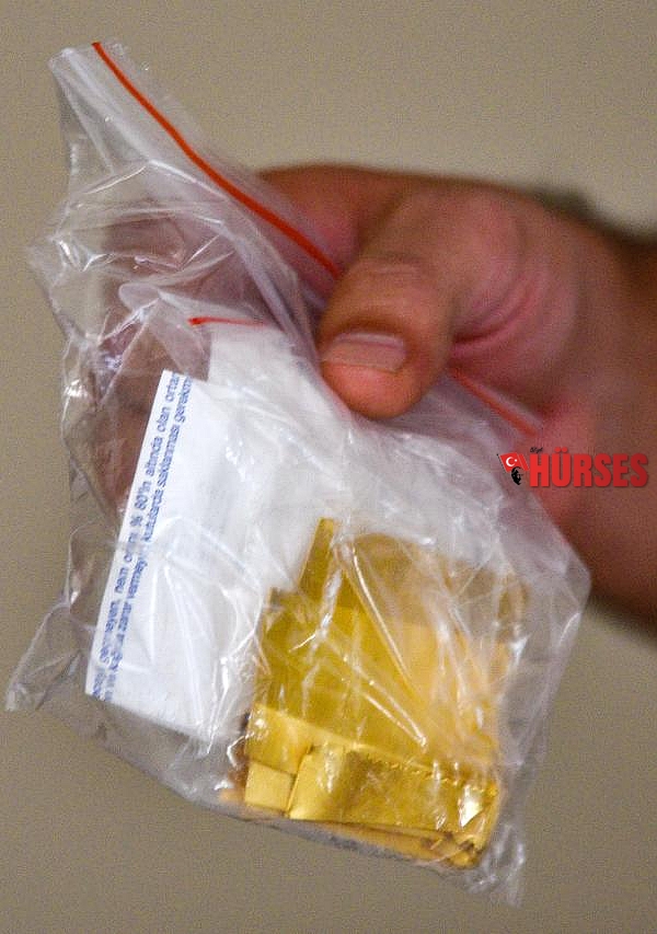 Skuterle giderken düşürdüğü 100 bin liralık altını 1 saatte buldu