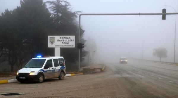 Afyonkarahisar-Antalya Karayolu'nda sis etkili oldu