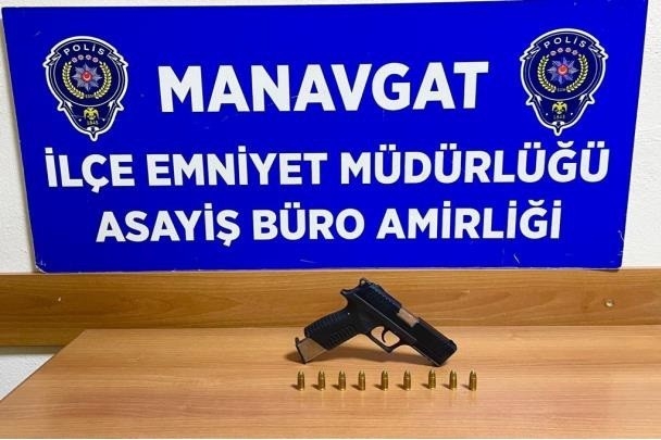 Antalya'da aranan 122 şahıstan 72'si tutuklandı
