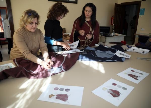 Çobanların 'kepenek'i ile Yörüklerin 'çarpana'sı aynı tasarımda buluştu
