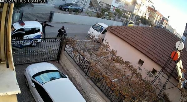 İhbarla gelen polis memurunu bacağından bıçakladı