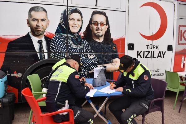 Termessos Hastanesi'nden Kızılay'a destek