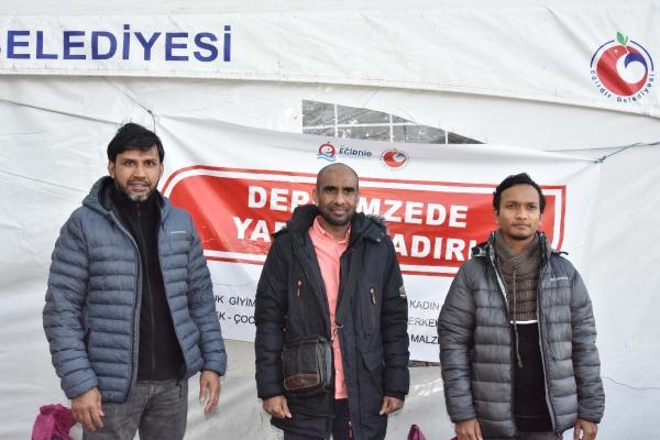 İngiltere'den depremzedelere yardıma geldi