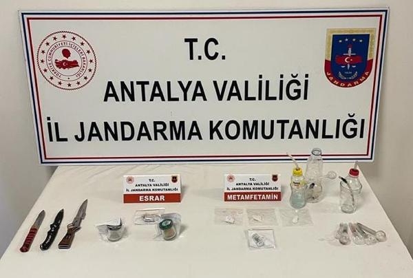 Jandarma aranan 210 şüpheliyi yakaladı