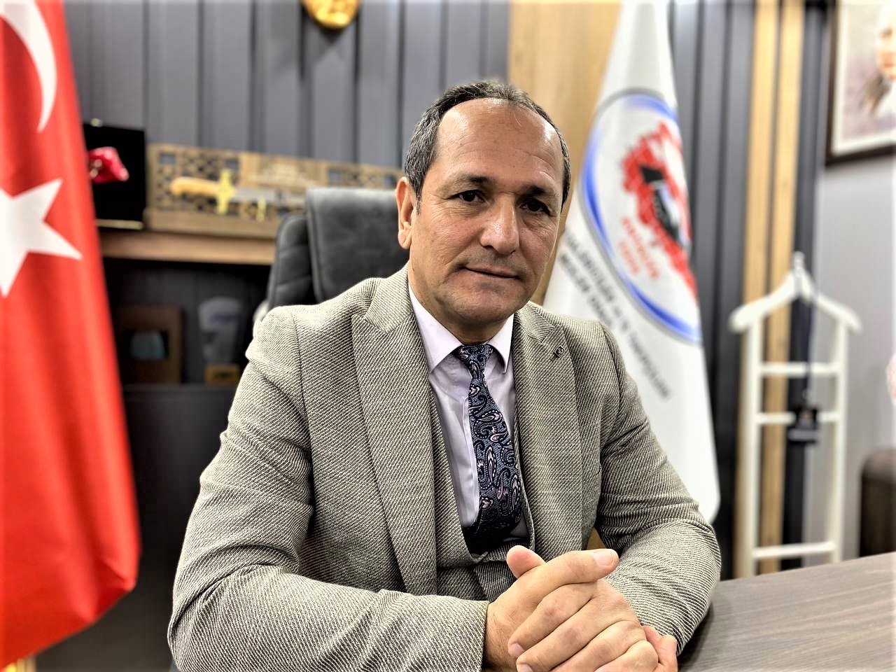 Kira fiyatları başkanı isyan ettirdi, üyelerine 'ev sahiplerine aracılık yapmayın' uyarısı