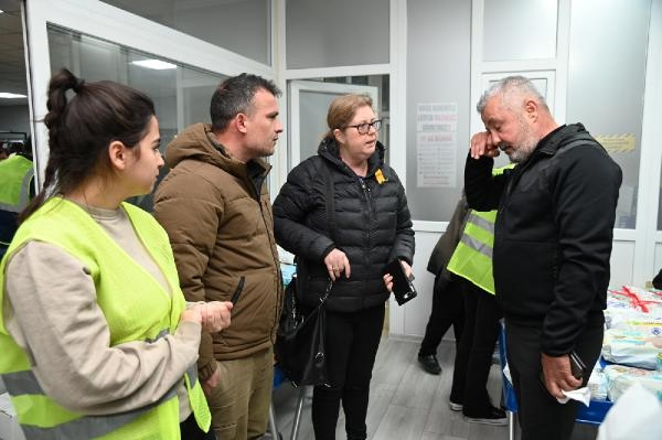 Manavgat Belediyesi depremzedeleri yalnız bırakmıyor