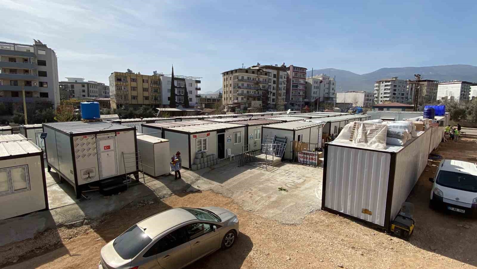 ASAT Hatay Kırıkhan'da sahra hastanesine su verdi