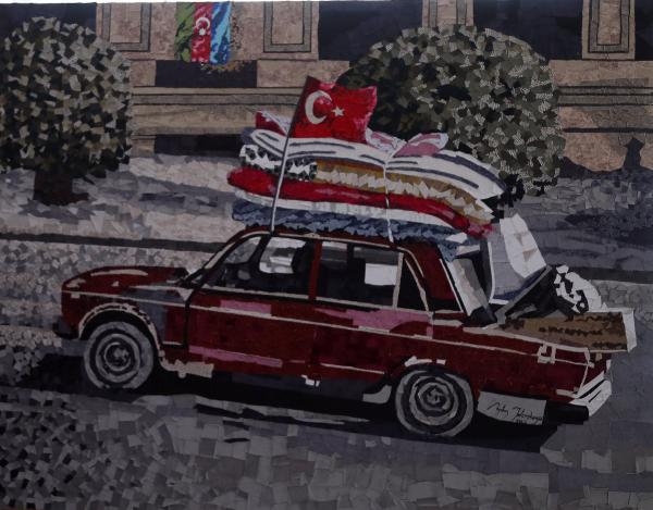 Depremin simge fotoğrafını kumaş parçalarıyla tuvale aktardı