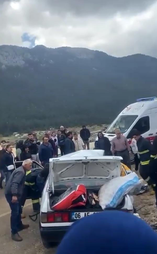 3 çocuk annesi bayram ziyaretinden dönerken kazada hayatını kaybetti
