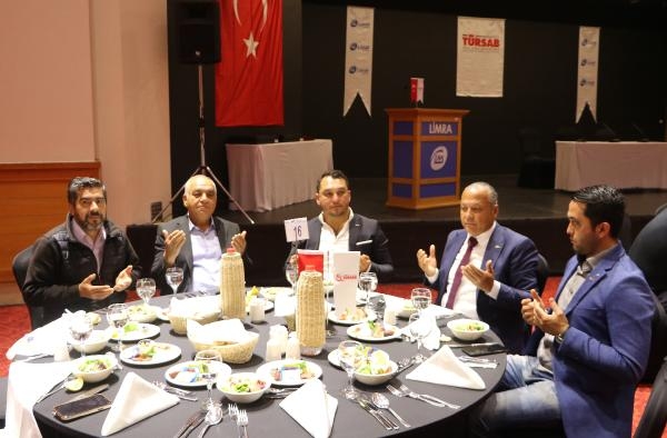 Acente temsilcileri iftarda buluştu