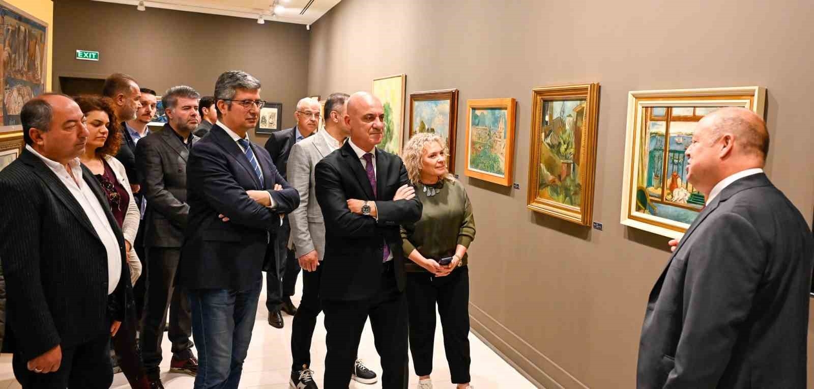 AKS'de iki sergi birden sanatseverlerle buluşuyor