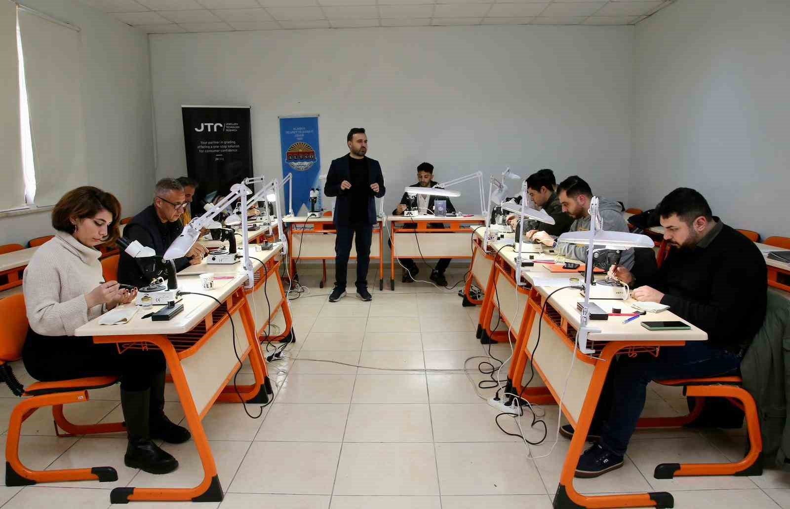 ALTSO'nun pırlanta eğitimi başladı