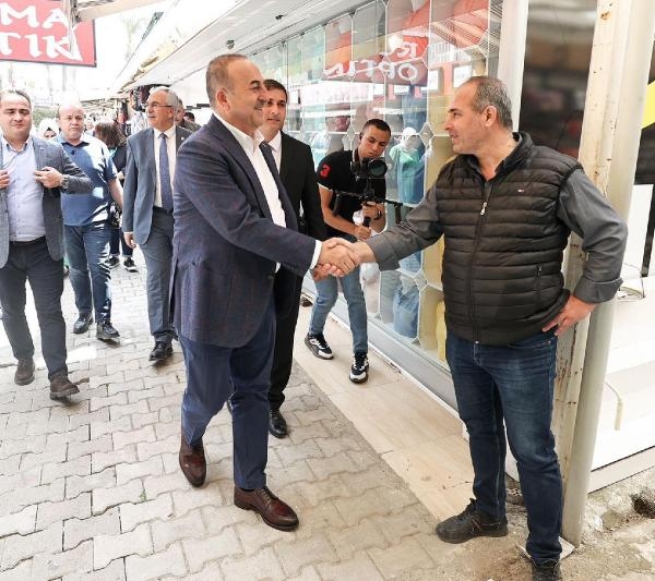 Antalyalı iki bakandan Antalya'da esnaf ziyareti