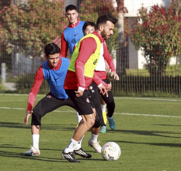 Antalyaspor, iç saha yenilmezlik serisini 5 maça çıkarmayı hedefliyor