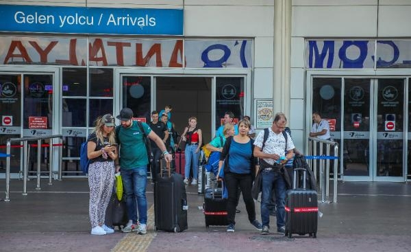 Antalya'ya 3 ayda 797 bin 920 turist geldi