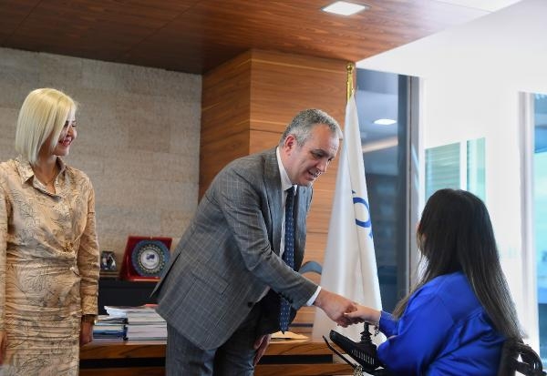 Başkan Esen personel ile bayramlaştı