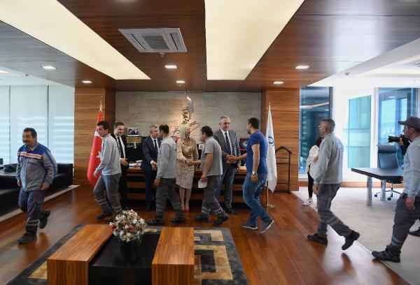 Başkan Esen personel ile bayramlaştı