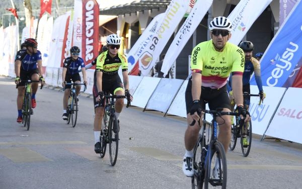 Depremzede çocuklar için pedal çevirdiler