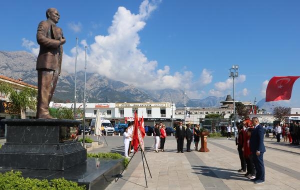 Kemer'de 23 Nisan coşkusu