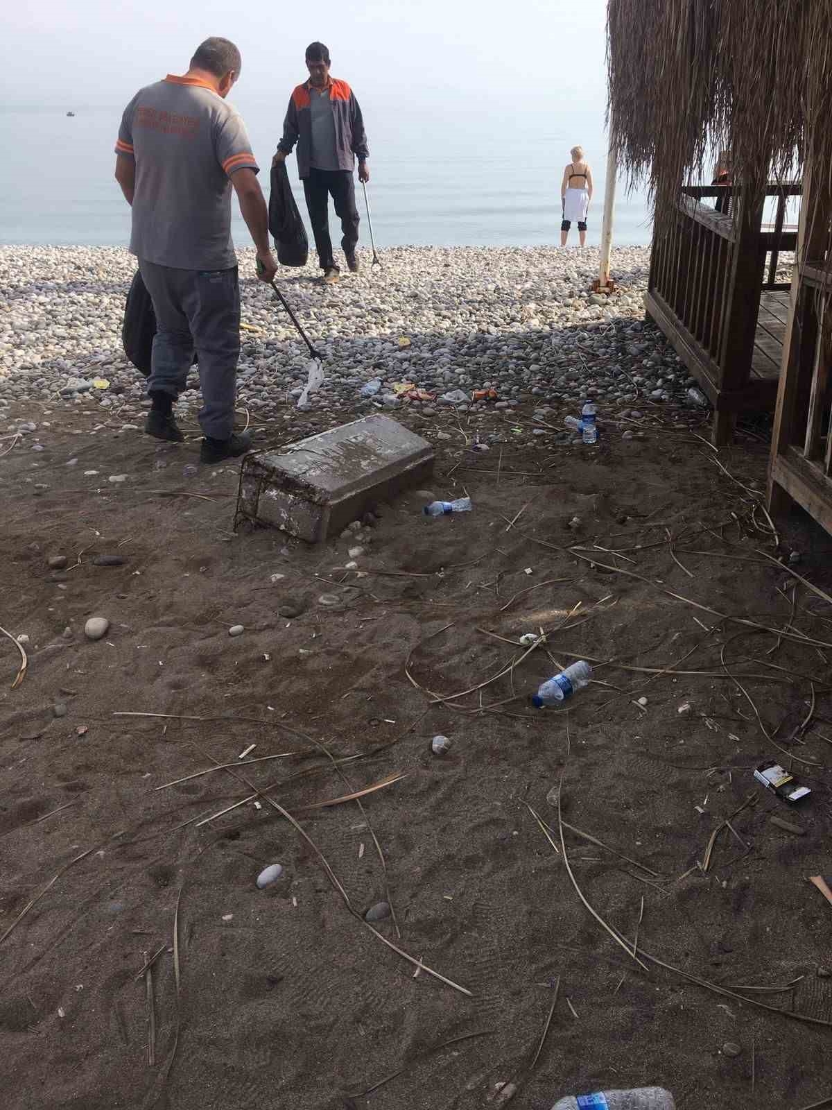 Kemer'de bayram temizliği