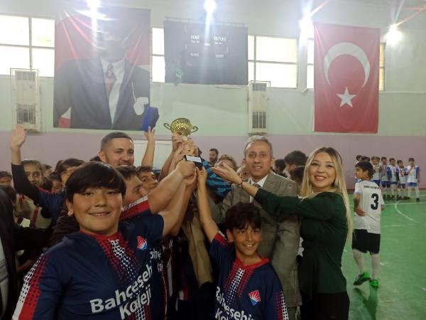 Serik'te Futsal Turnuvası sona erdi