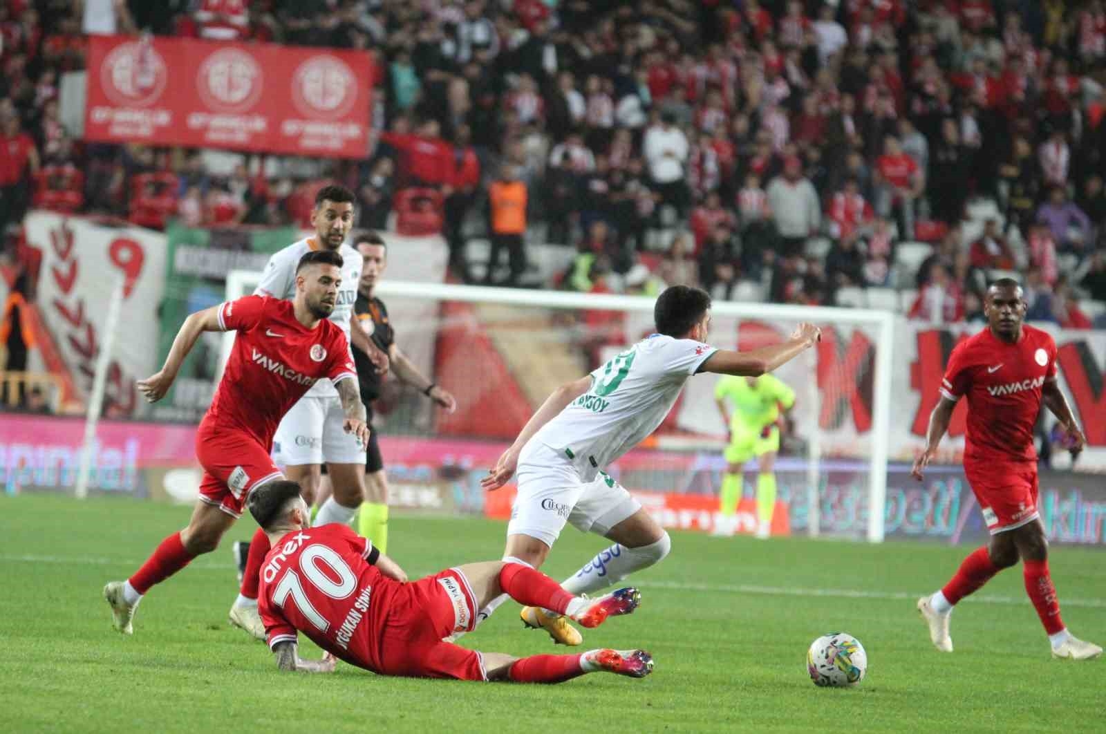 Spor Toto Süper Lig: Antalyaspor: 2 - Alanyaspor: 1