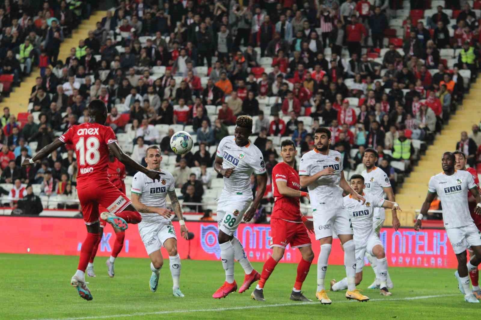 Spor Toto Süper Lig: Antalyaspor: 2 - Alanyaspor: 1