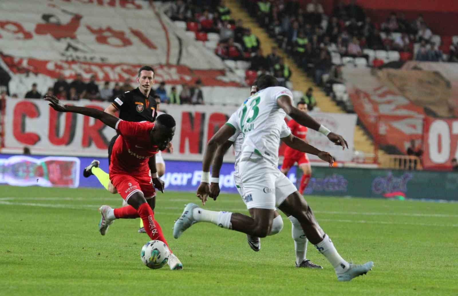 Spor Toto Süper Lig: Antalyaspor: 2 - Alanyaspor: 1